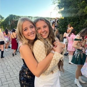 Meet your Posher, Cate